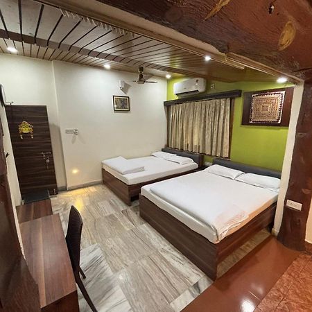 Om Sai Villa Guesthouse Kalkutta Kültér fotó