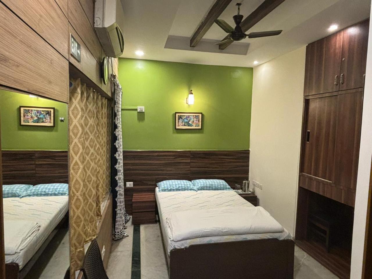 Om Sai Villa Guesthouse Kalkutta Kültér fotó