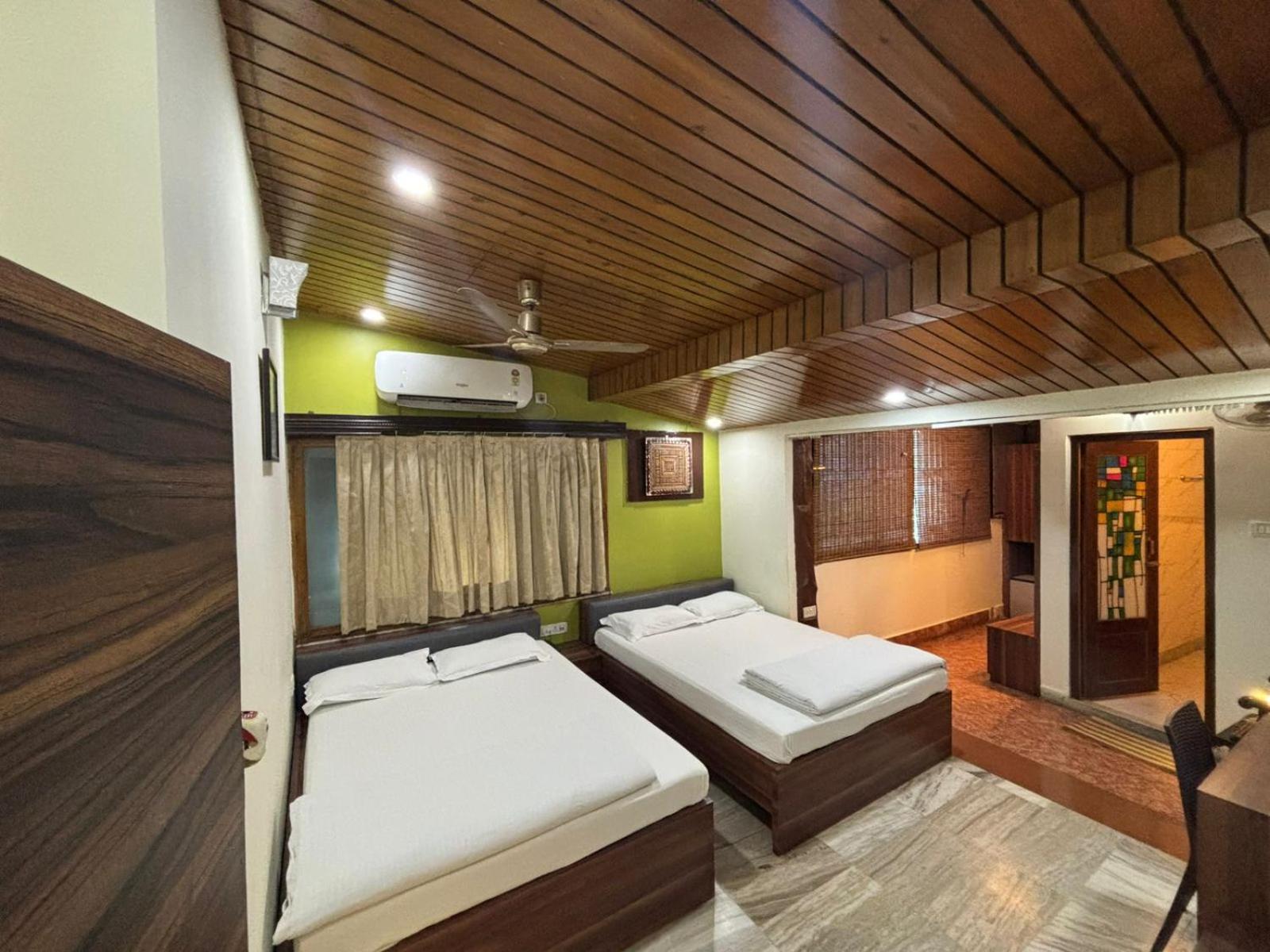 Om Sai Villa Guesthouse Kalkutta Kültér fotó