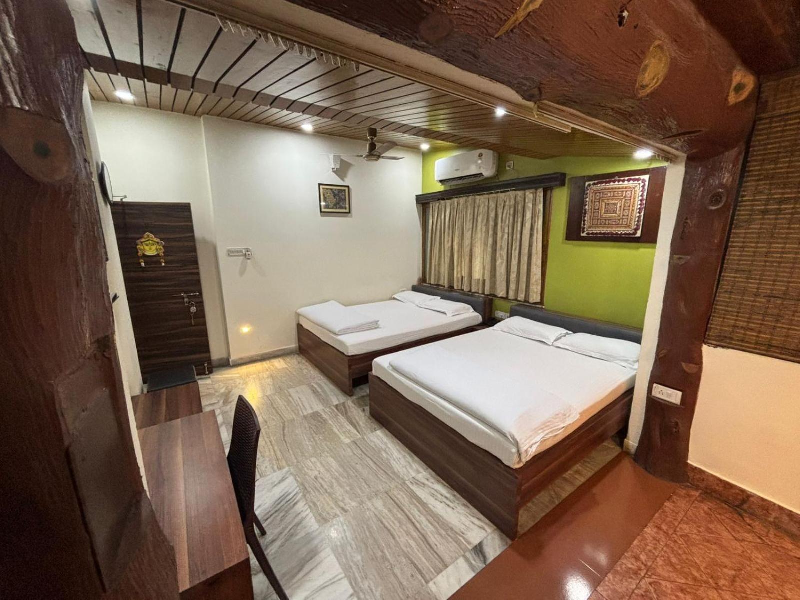 Om Sai Villa Guesthouse Kalkutta Kültér fotó