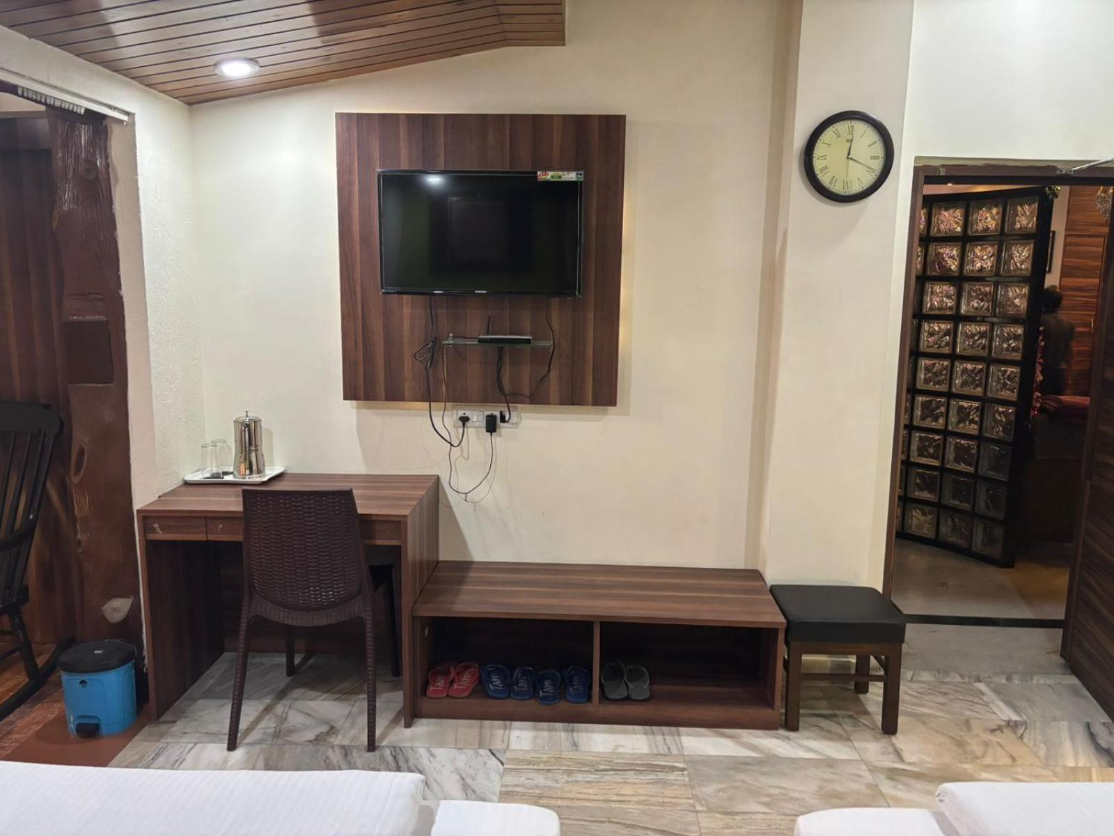 Om Sai Villa Guesthouse Kalkutta Kültér fotó