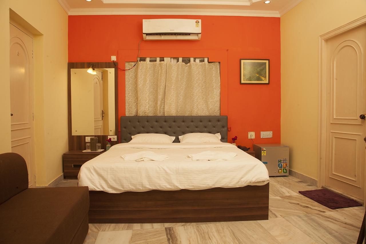 Om Sai Villa Guesthouse Kalkutta Kültér fotó