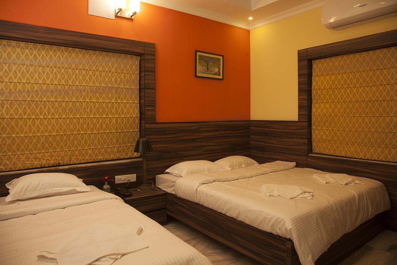Om Sai Villa Guesthouse Kalkutta Kültér fotó